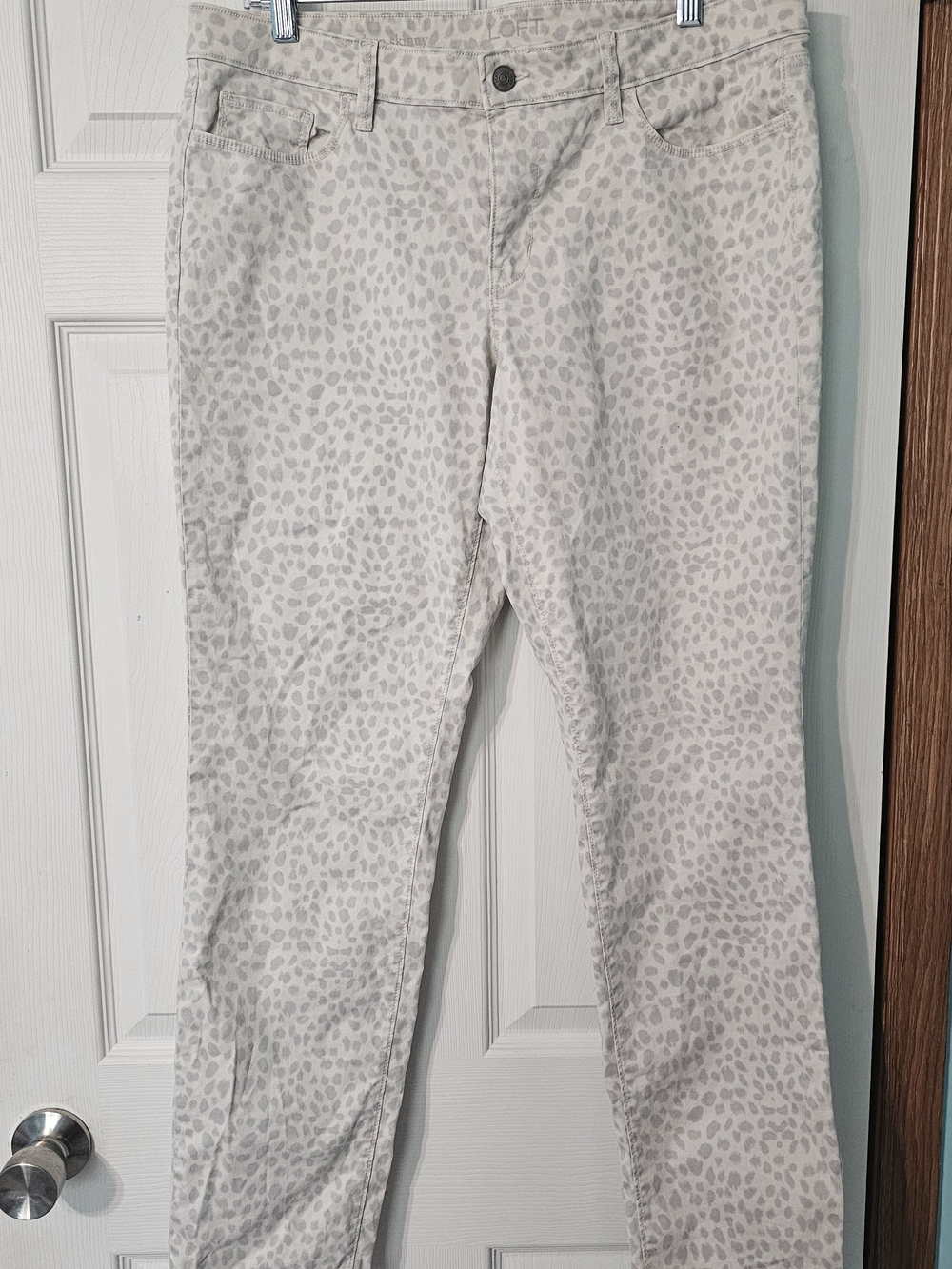 Loft Animal Print Straight Leg Jeans Gray & White Waist 31/12